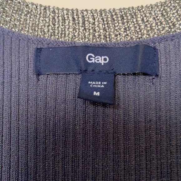Grey tank with silver metallic around neckline by GAP - Picture 4 of 5